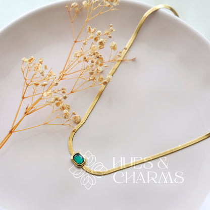 GOLDEN RECTANGLE GREEN STONE PENDANT NECKPIECE