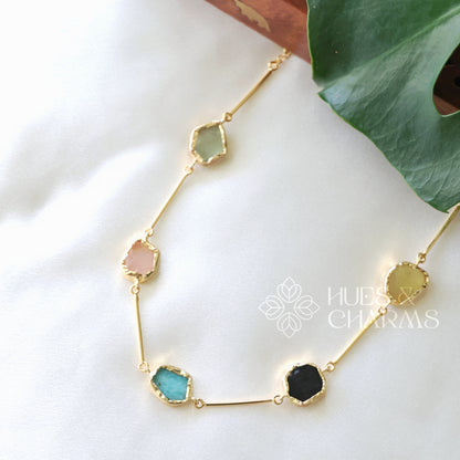 5 RAW STONE MINIMAL NECKPIECE