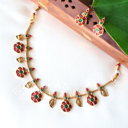 GOLDEN PUSHPA LEAF LAKSHMI NECKLACE SET (COLOURS AVAILABLE)