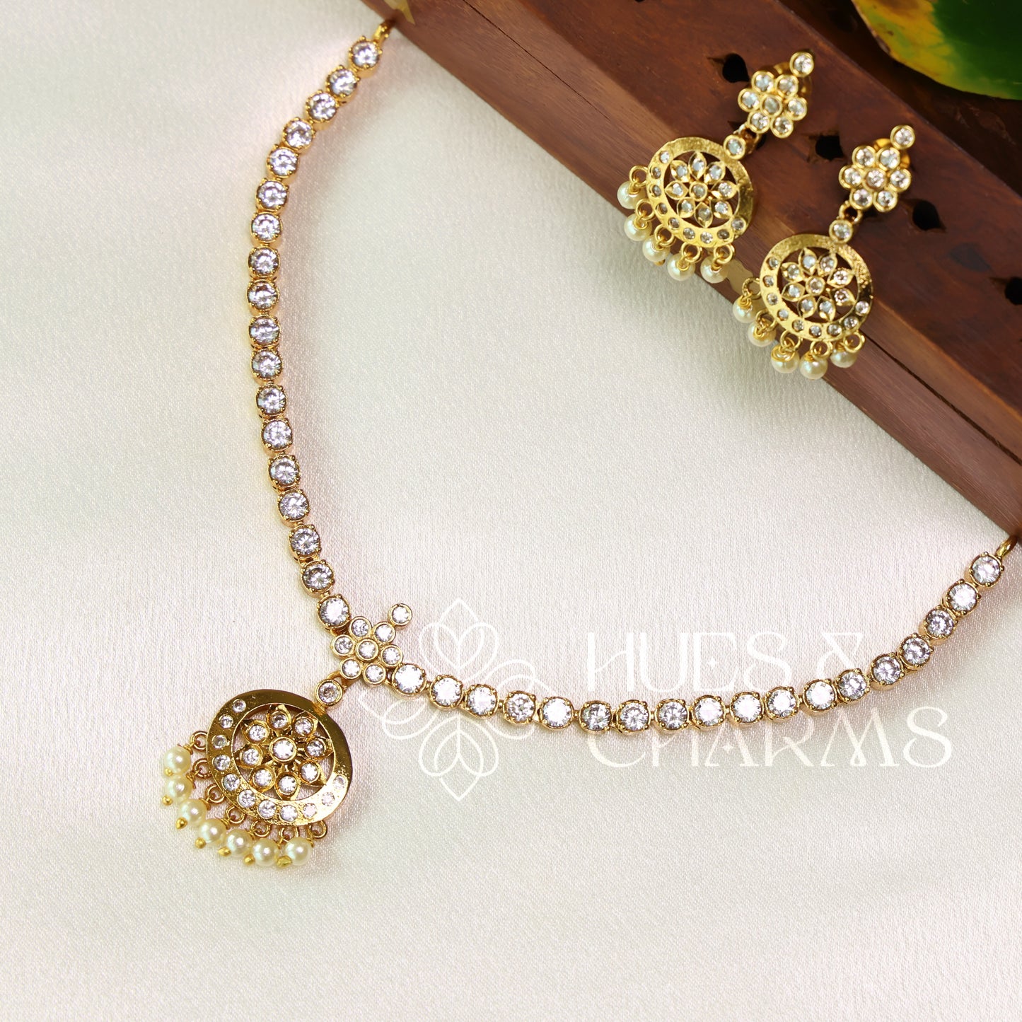 GOLDEN ATTIGAI SET