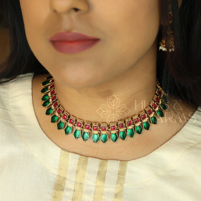 GOLDEN VAIBHAVAM PALAKKA NECKLACE SET (Colours available)