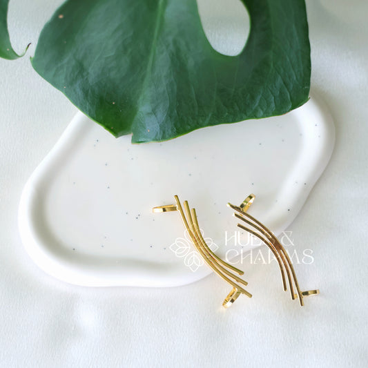 GOLDEN 3 LAYER CURVED EAR CUFF