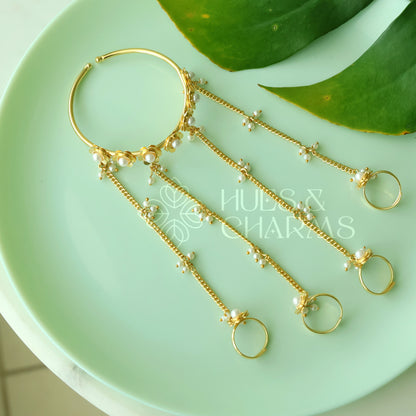 GOLDEN FLORAL ADJUSTABLE HATHPHOOL WITH PEARLS