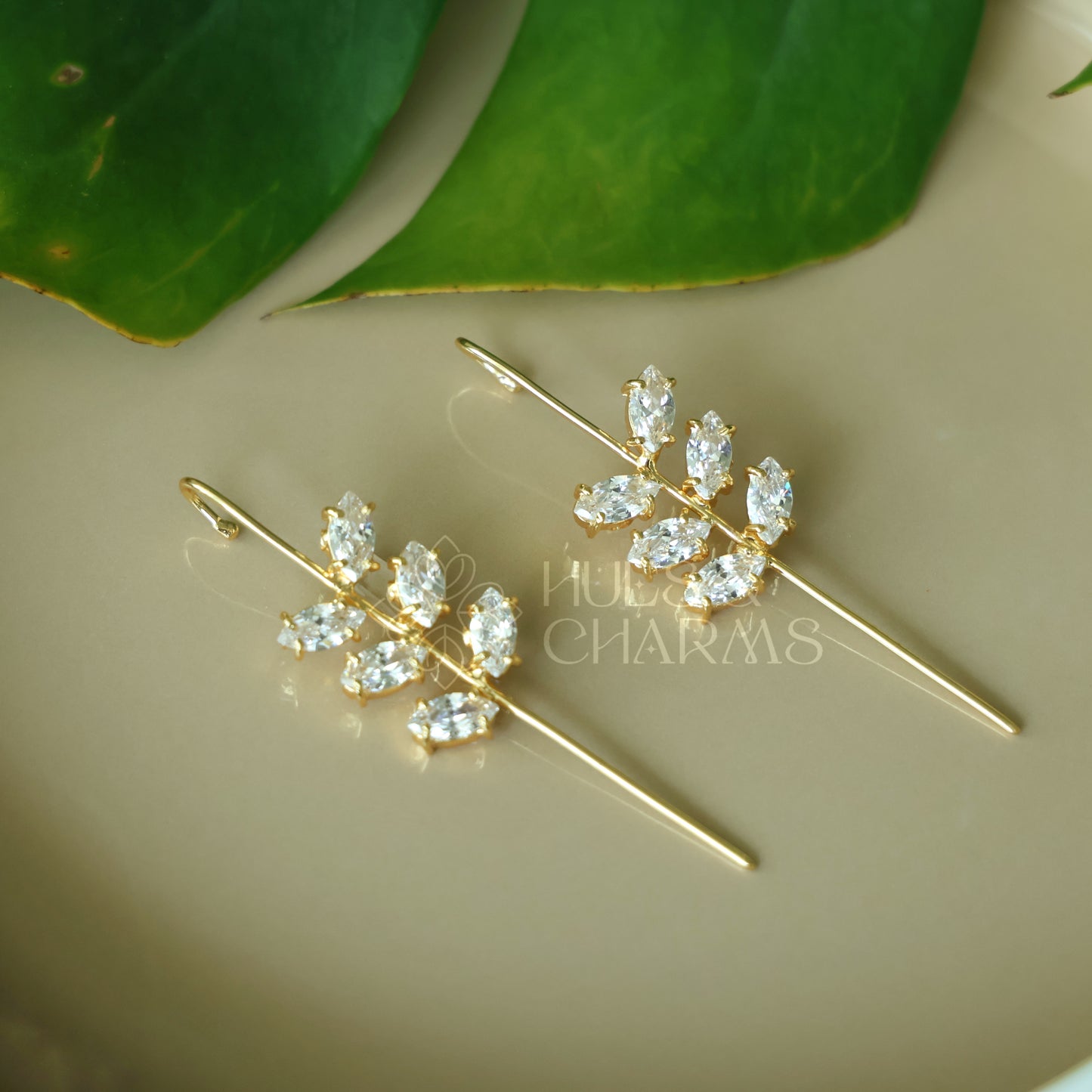 GOLDEN LUMINA AD EAR CUFF| PREMIUM JEWELLERY