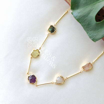 5 RAW STONE MINIMAL NECKPIECE