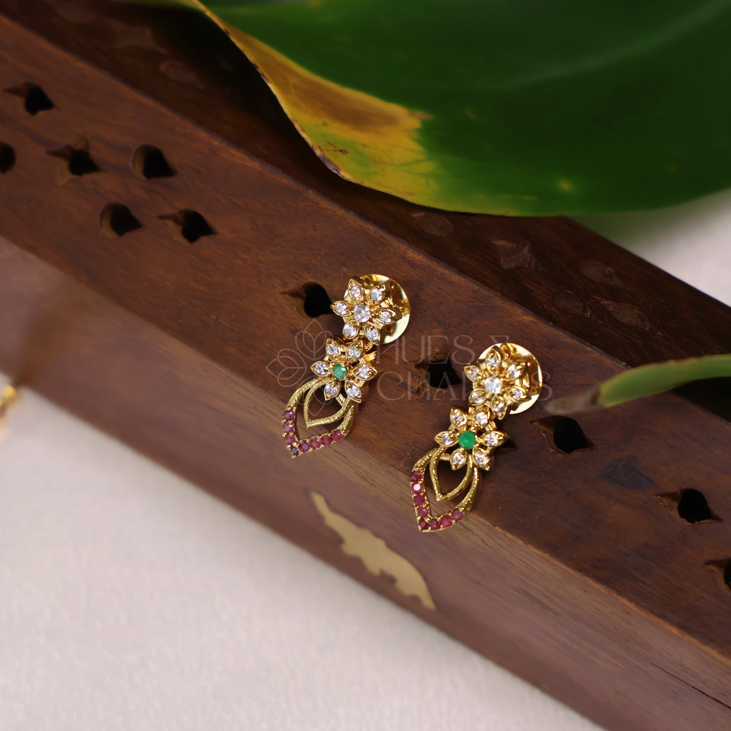 GOLDEN RUBY BLOOM NECKLACE SET