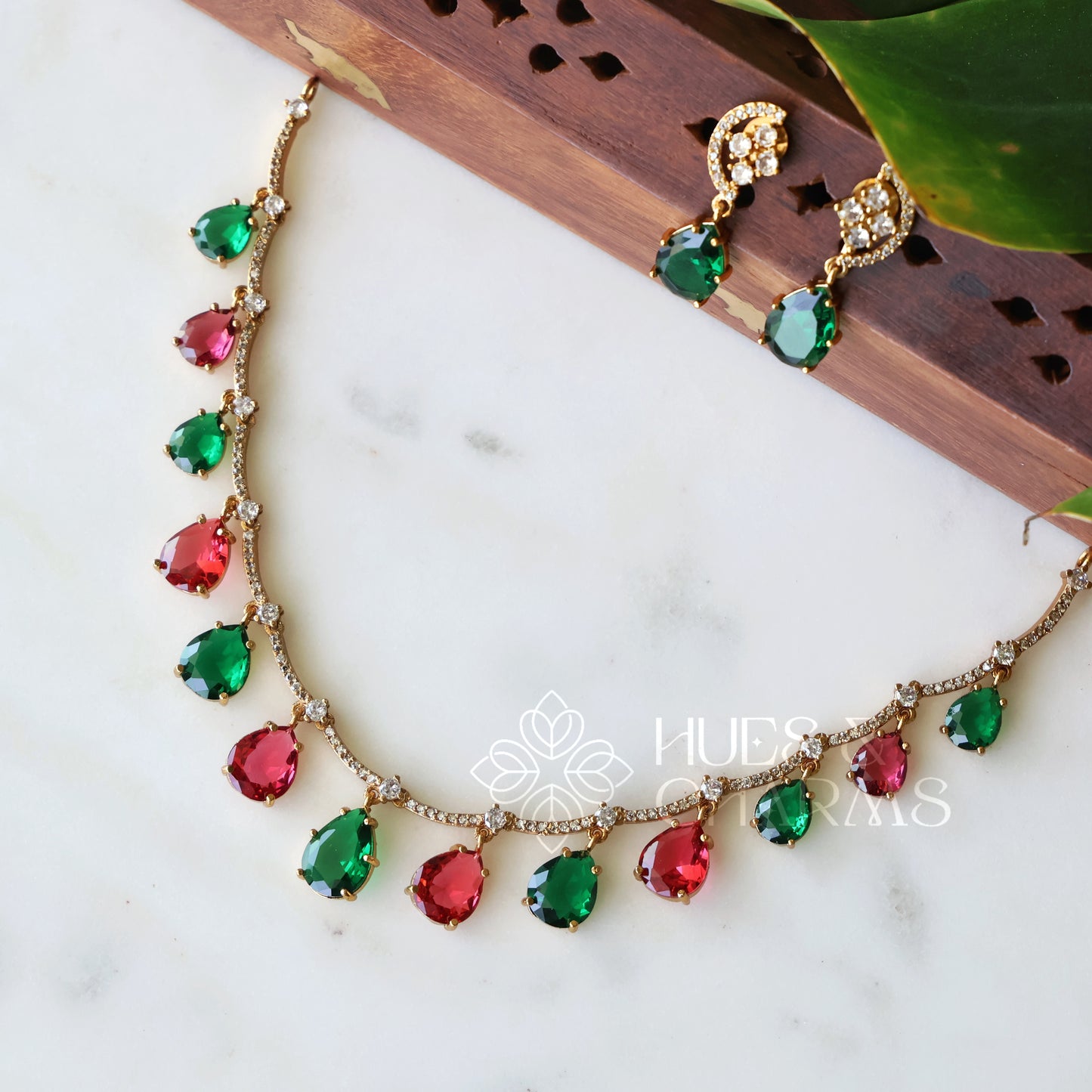 GOLDEN GLOSSY VELOURA DROP NECKLACE SET (COLOURS AVAILABLE)