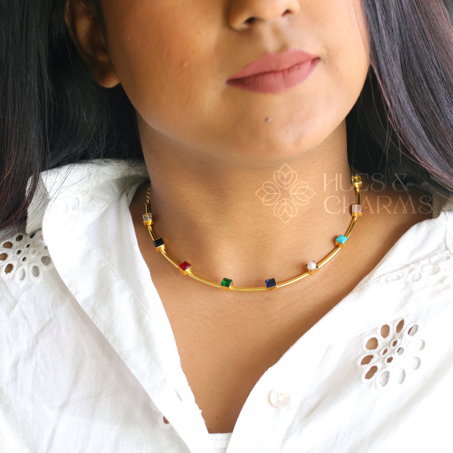 MULTICOLOR NECKPIECE