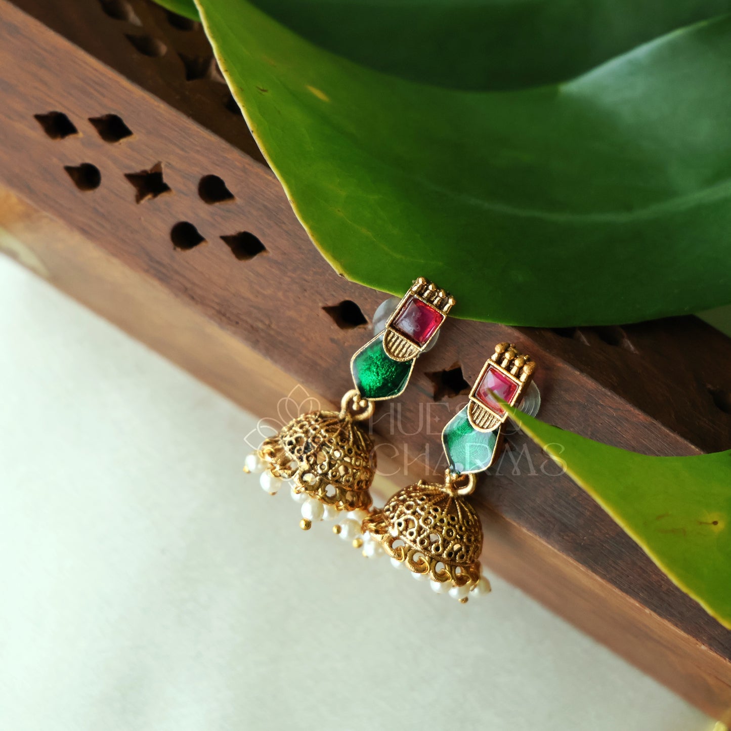 GOLDEN VAIBHAVAM PALAKKA NECKLACE SET (Colours available)