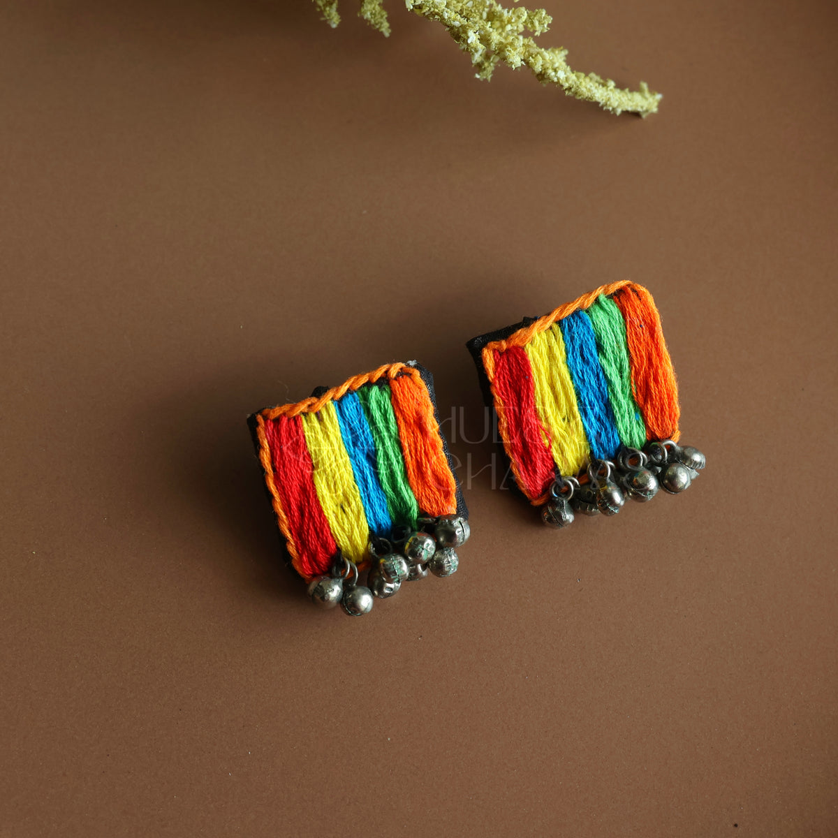 MULTICOLOURED FABRIC BOHO CHOKER SET WITH GHUNGAROO