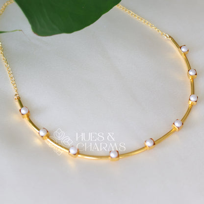 GOLDEN PEARL NECKPIECE