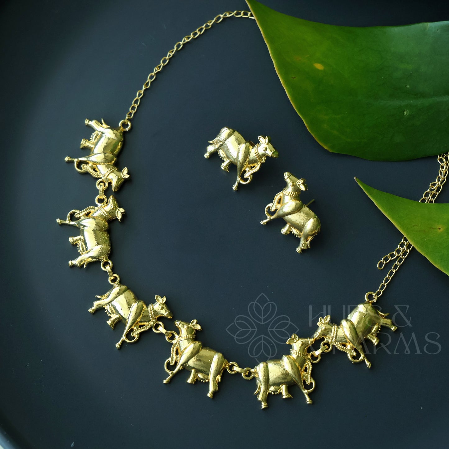 GOLDEN NANDINI NECKLACE SET