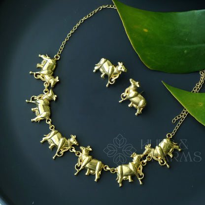 GOLDEN NANDINI NECKLACE SET