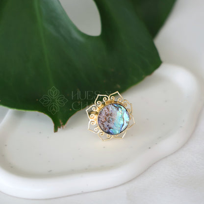 GOLDEN ABALONE STATEMENT FINGER RING