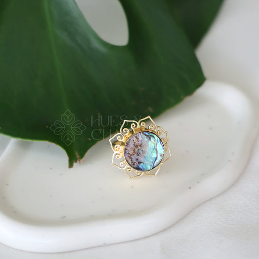 GOLDEN ABALONE STATEMENT FINGER RING
