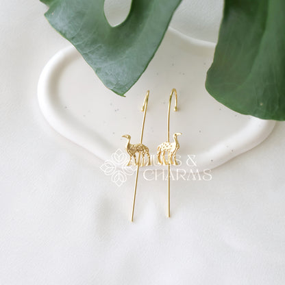 GOLDEN CAMEL EAR CUFF