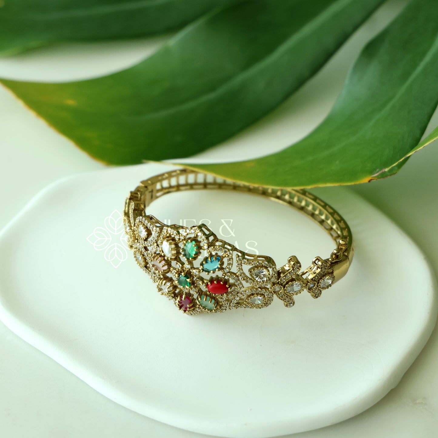 ANTIQUE NAVRATNA AD OPENABLE BANGLE