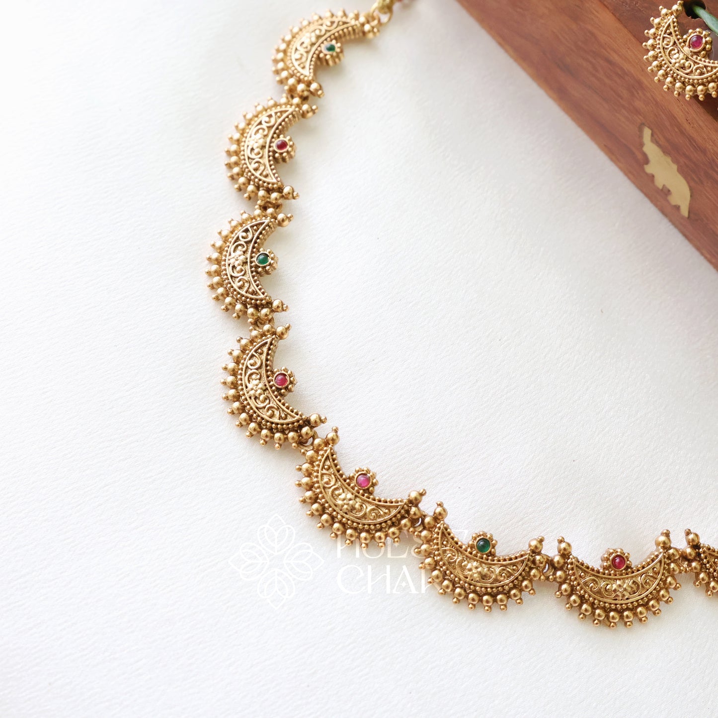 TRADITIONAL DIYA NECKLACE SET (COLOURS AVAILABLE)