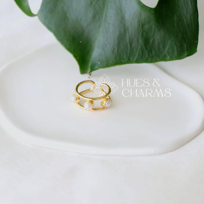 GOLDEN 3 PEARL ADJUSTABLE RING
