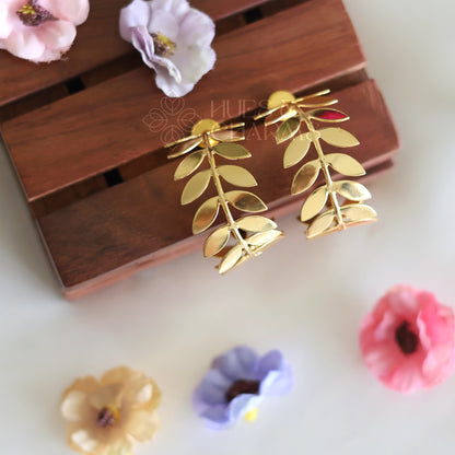 STATEMENT LEAF HOOP EARRINGS