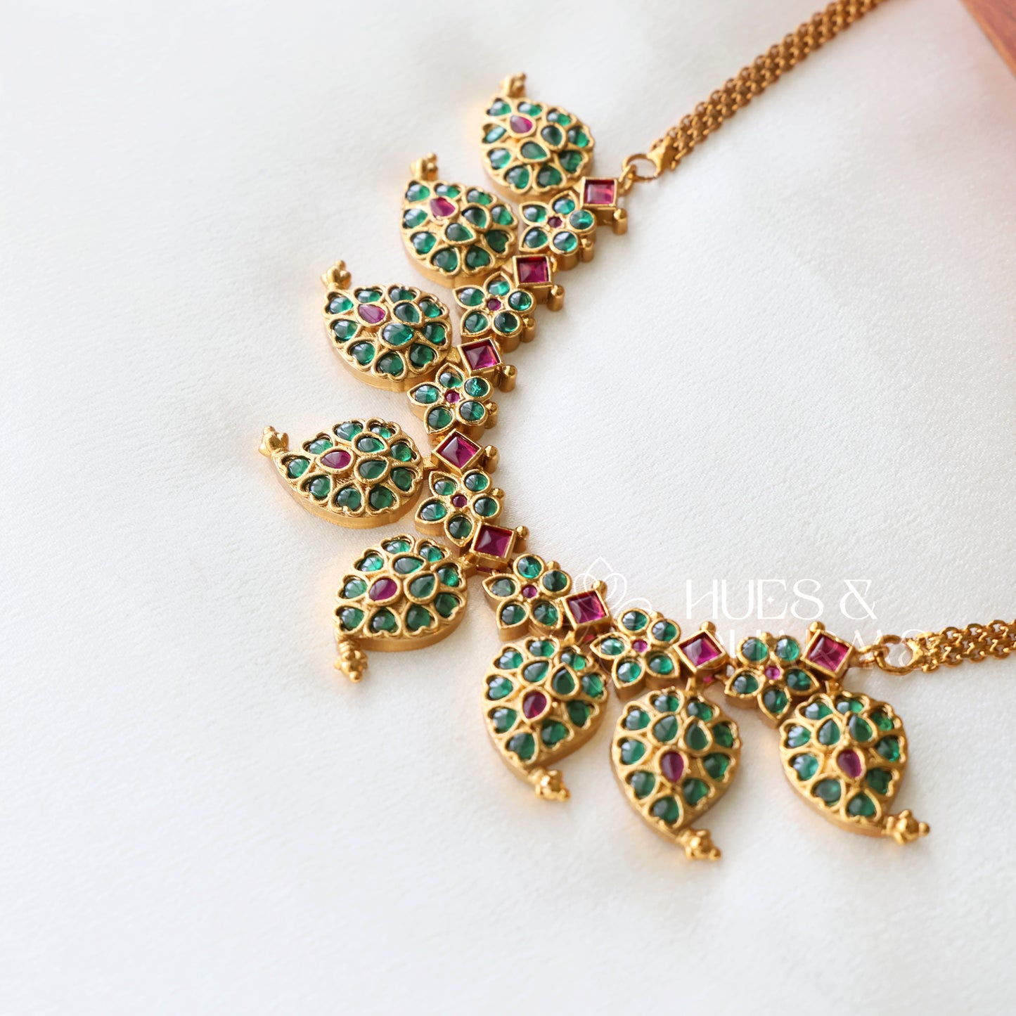TRADITIONAL KEMP MANGO MOTIF NECKLACE SET | Premium jewellery
