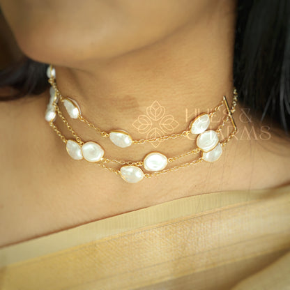 GOLDEN 3 LAYER CELESTE PEARL CHOKER