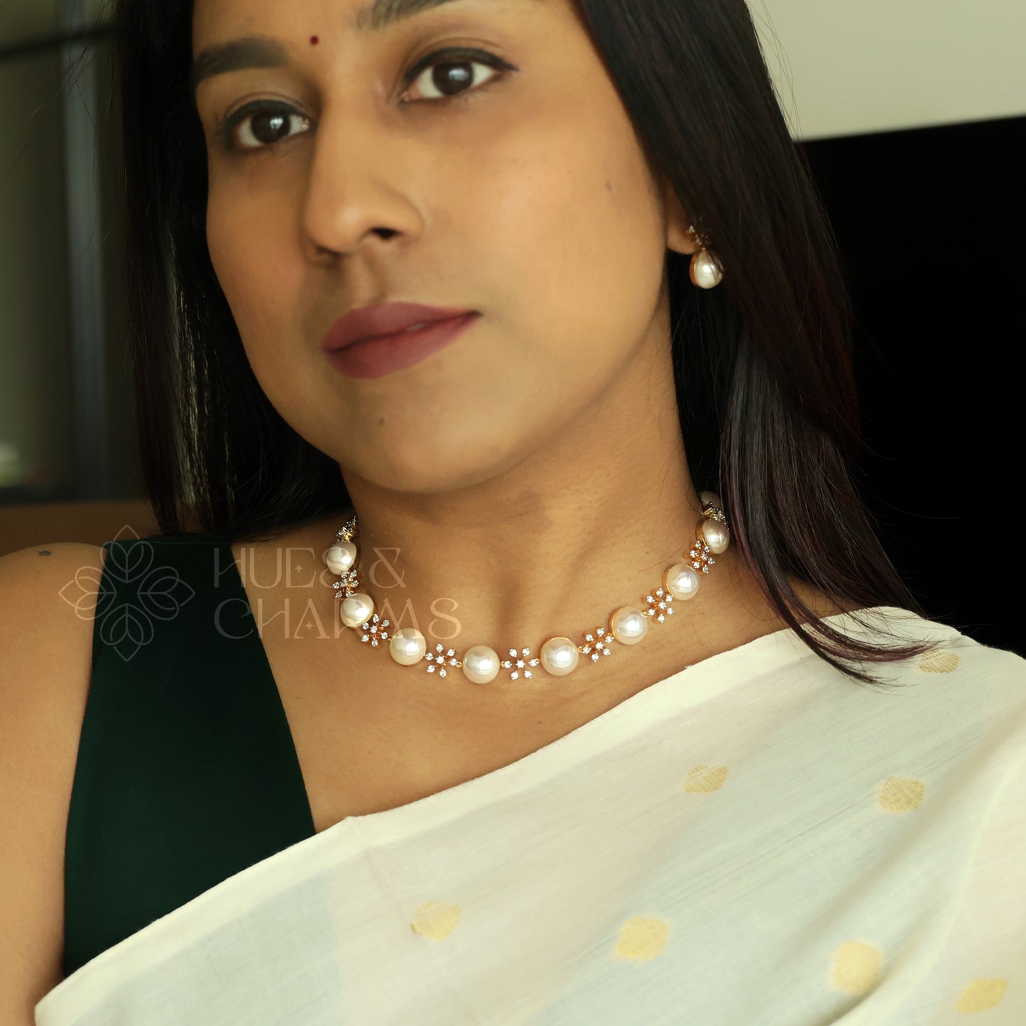 GOLDEN LUMINA AD PEARL NECKLACE SET (Premium Jewellery)