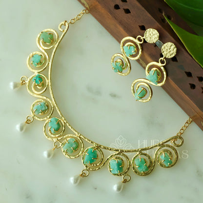 NATURAL STONE LUMIERE NECKLACE SET WITH PEARLS (Colours available)