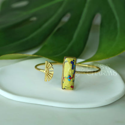 GOLDEN ASTERA ADJUSTABLE BANGLE(COLOURS AVAILABLE)