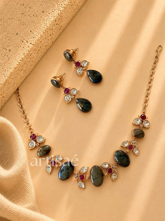 ZÉLIA NATURAL STONE CHOKER SET- LABRADORITE