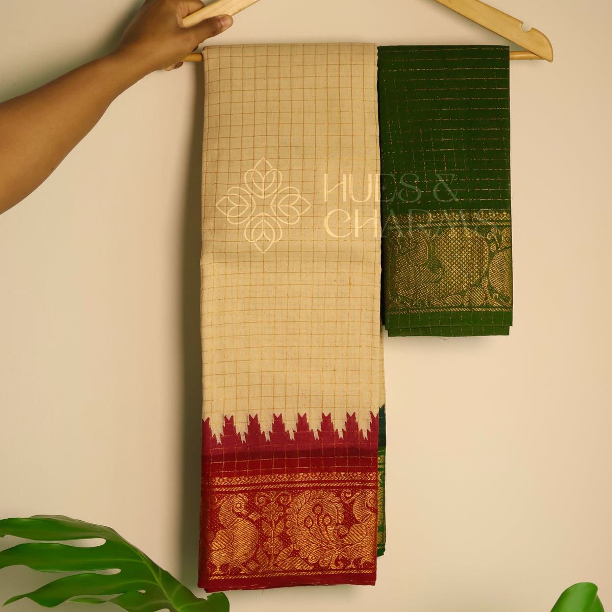 MADURAI SUNGUDI GANGA JAMUNA BORDERED SAREE (MUD WHITE COLOUR )