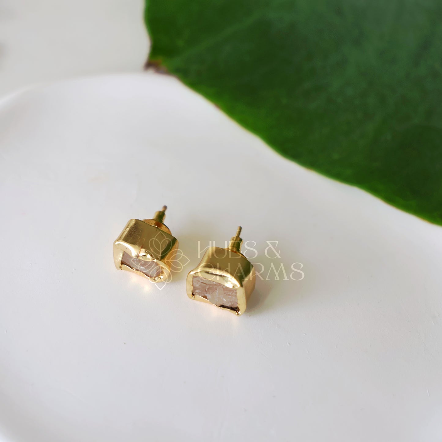GOLDEN SMALL RAW STONE STUD EARRINGS (COLOURS AVAILABLE)