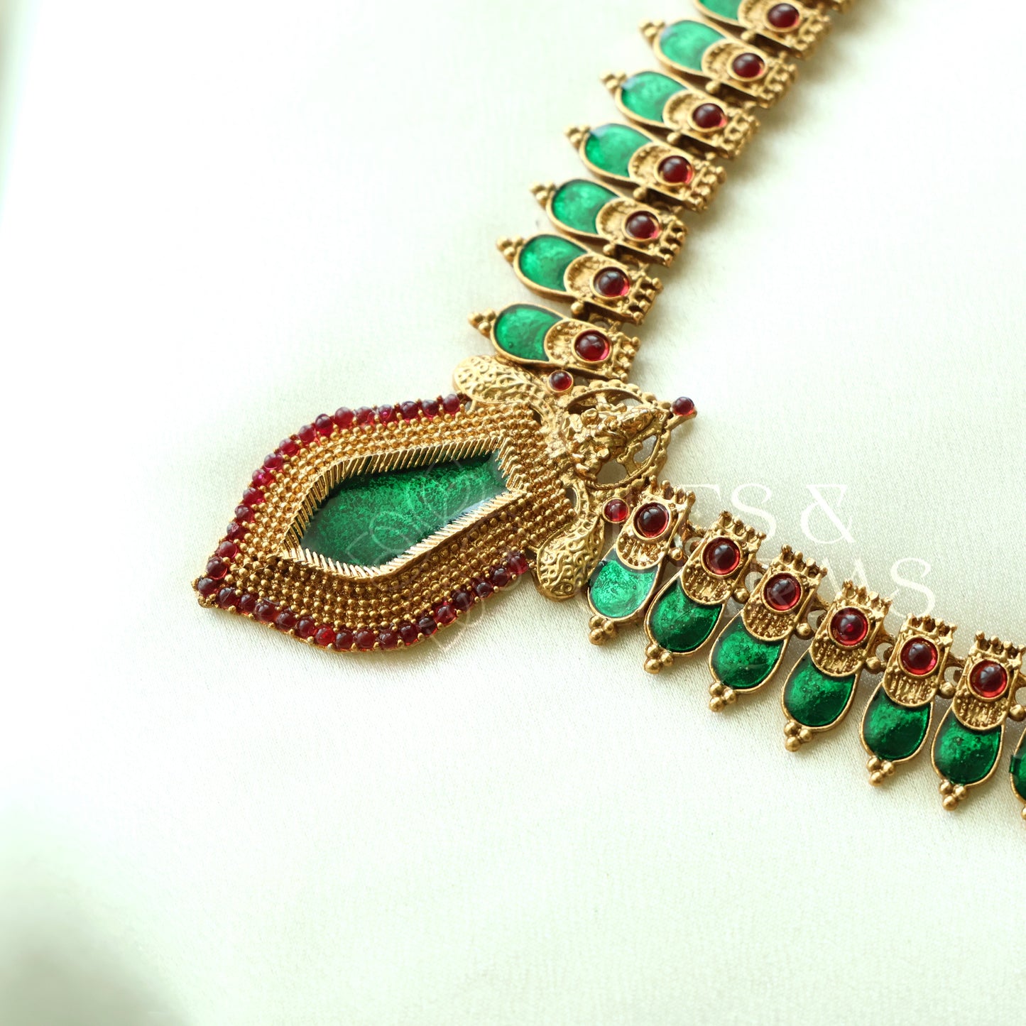 GOLDEN PALAKKA LAKSHMI HARAM SET (Colours available)