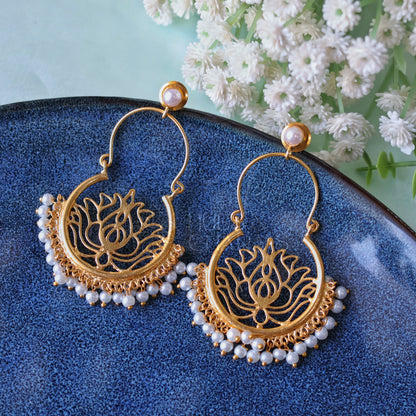 GOLDEN LOTUS CLUSTER PEARL EARRING