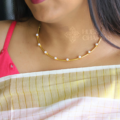 GOLDEN PEARL NECKPIECE