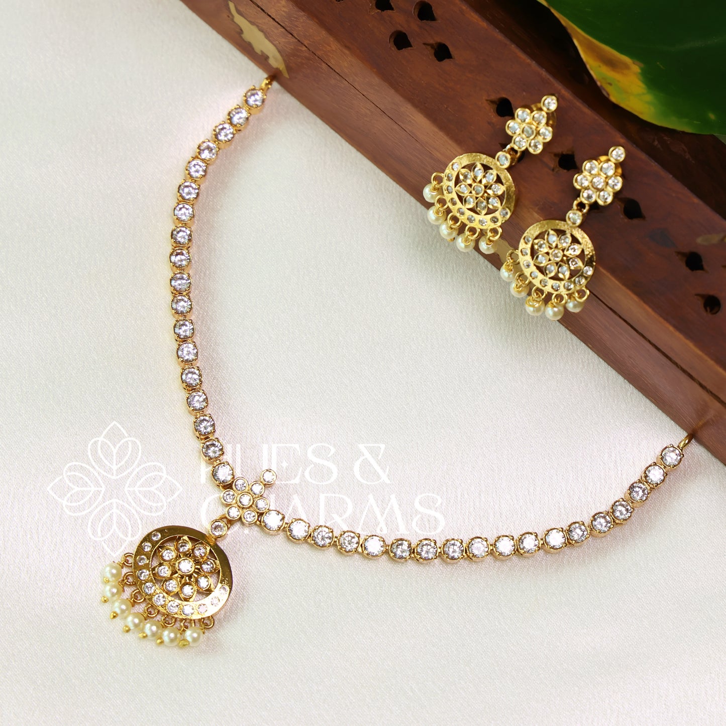 GOLDEN ATTIGAI SET