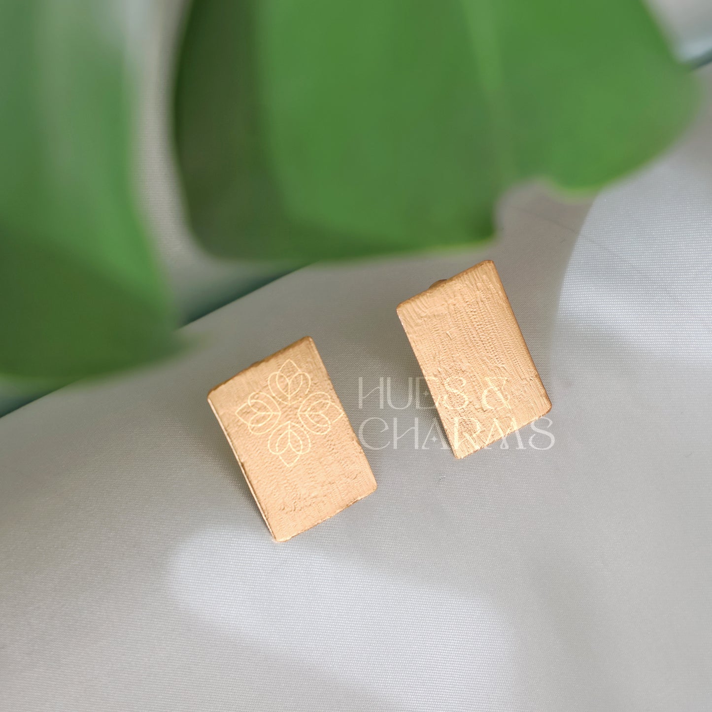 GOLDEN LUXE BLOCK STUD EARRINGS