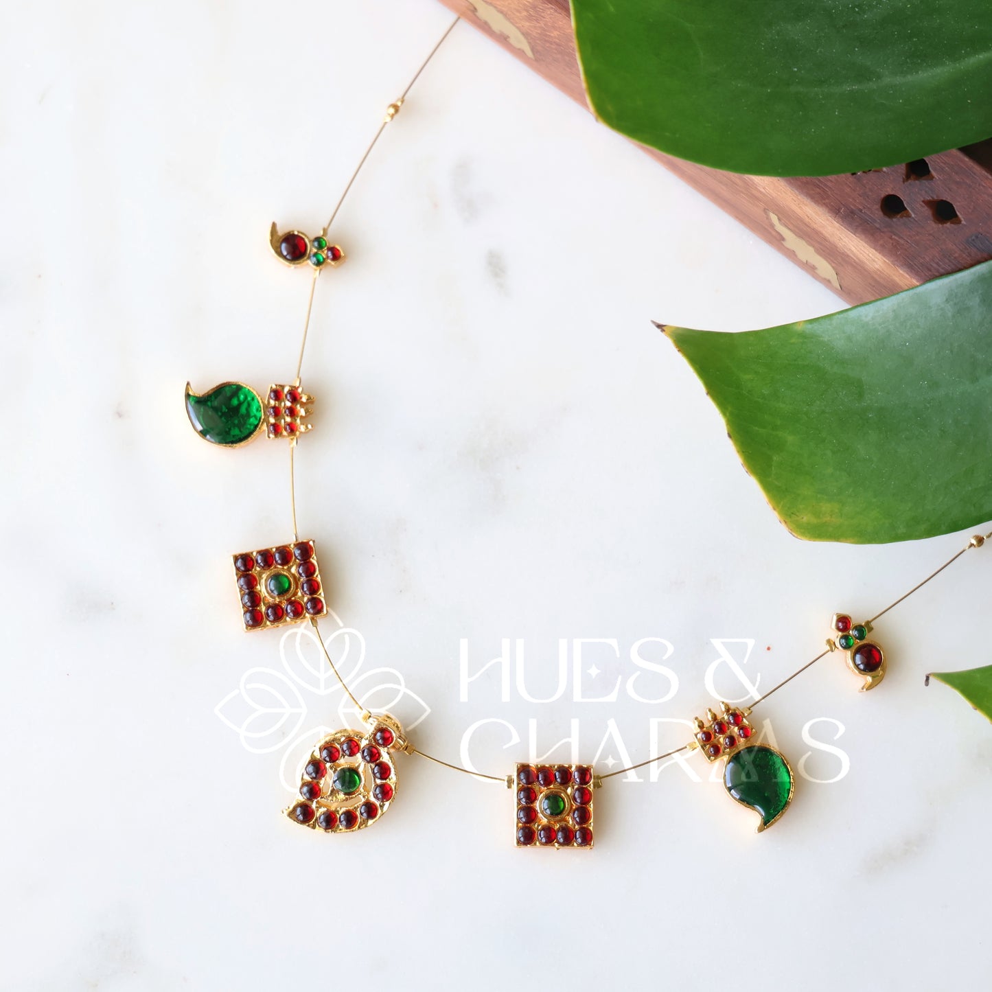 TRADITIONAL KEMP FUSION FLOATING NECKPIECE