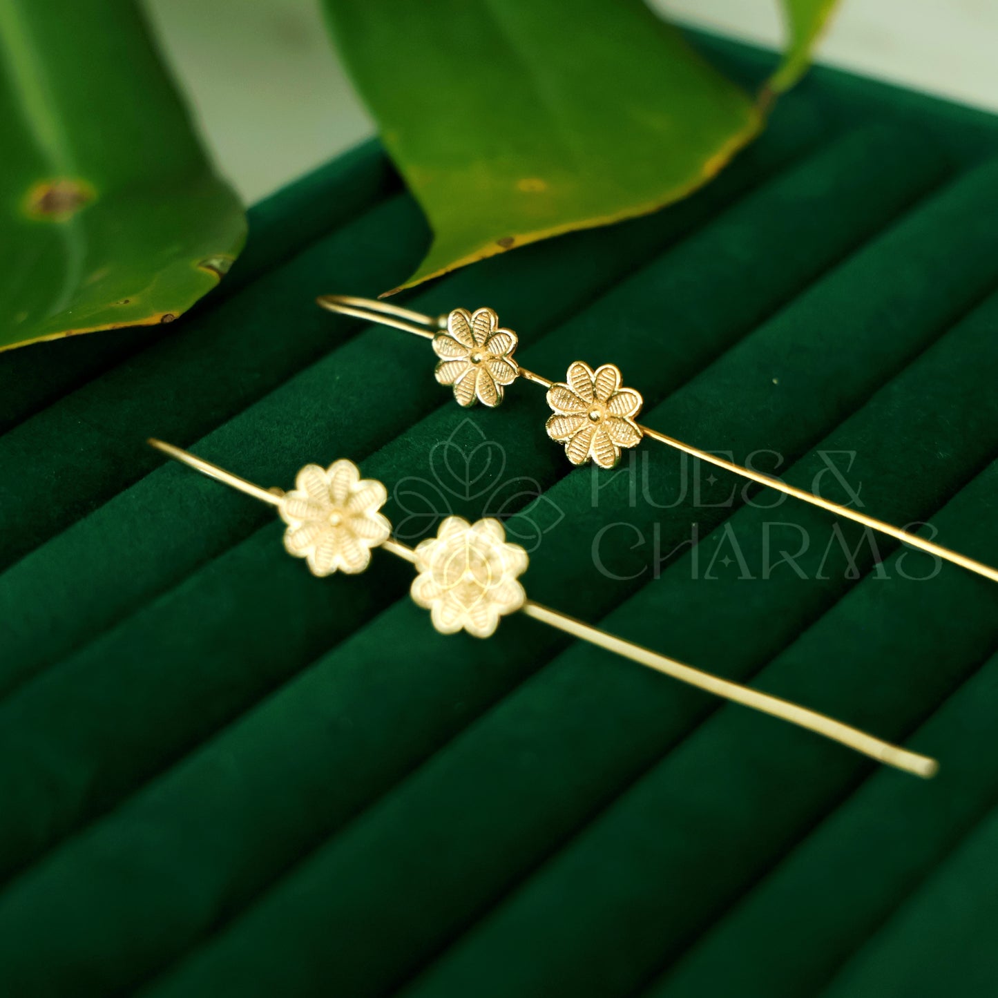 GOLDEN TWIN FLOREA EAR CUFF