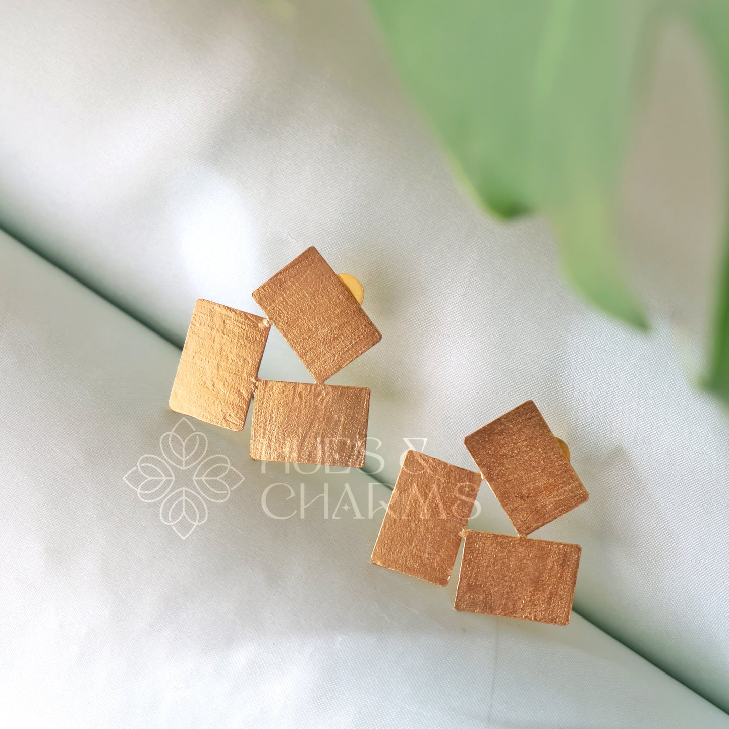 GOLDEN STACKED RECTANGLE STUD EARRINGS