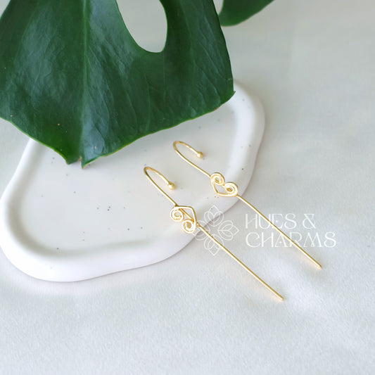 GOLDEN HEART EAR CUFF