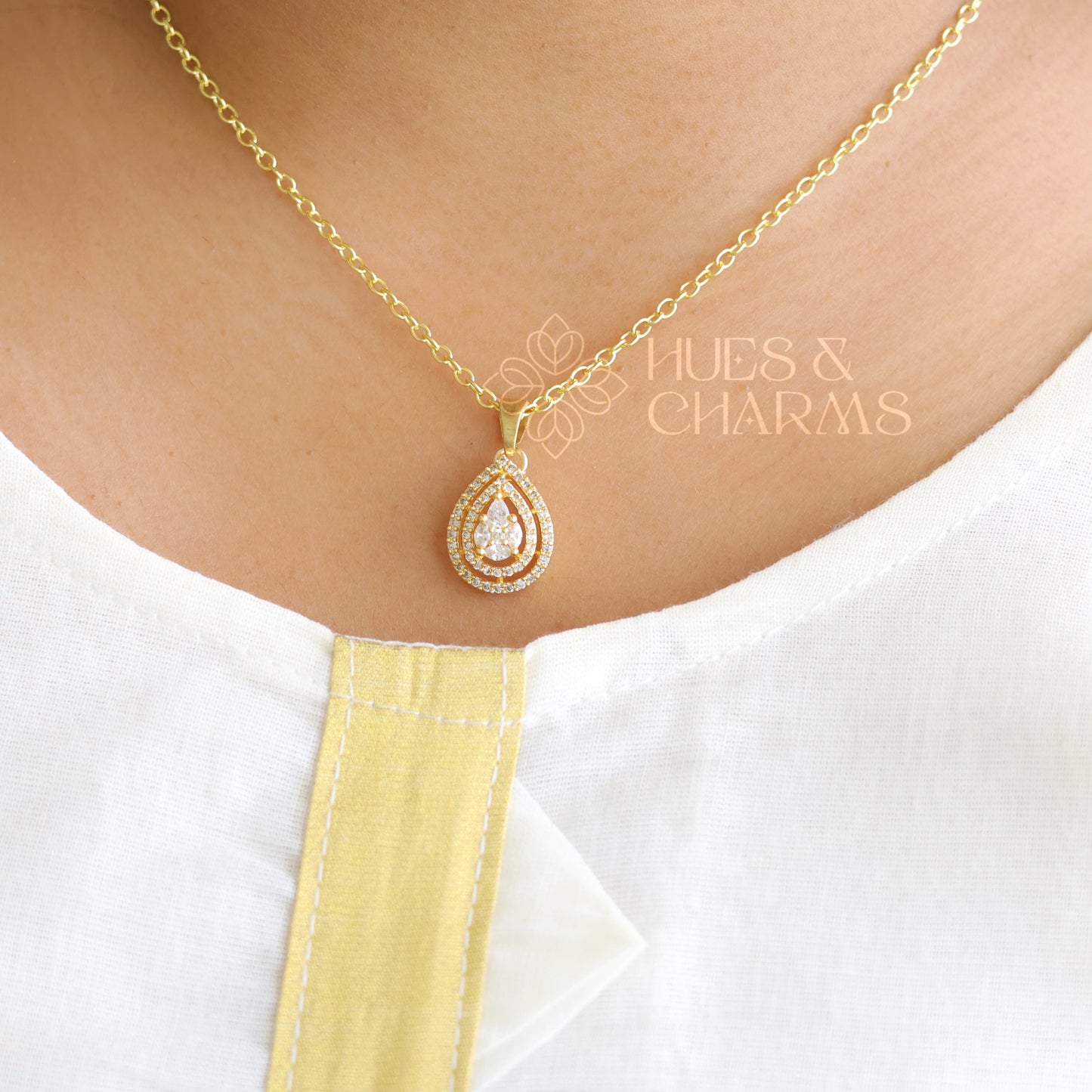 GOLDEN RAINDROP AD NECKLACE SET