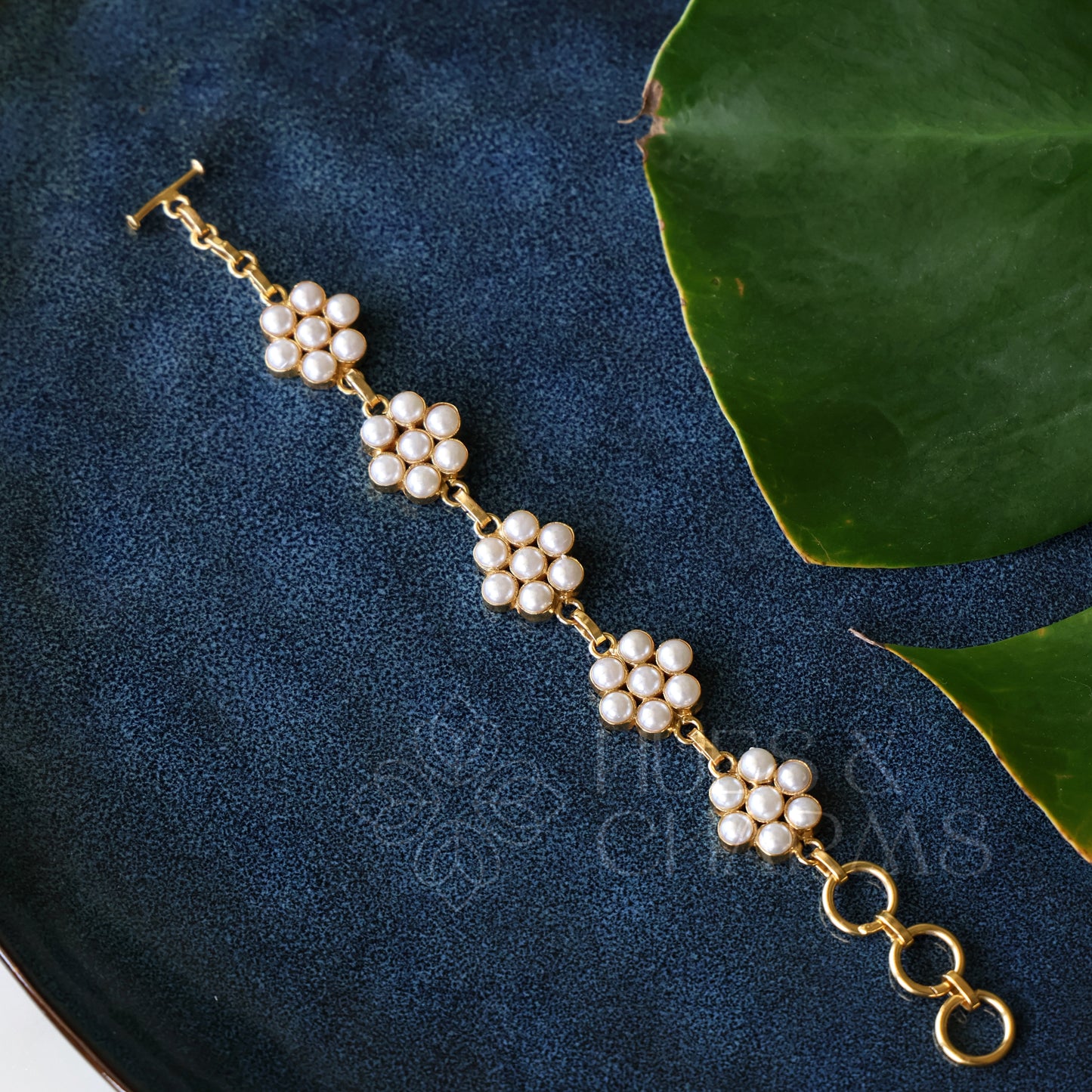 GOLDEN BLOOMING PEARL BRACELET