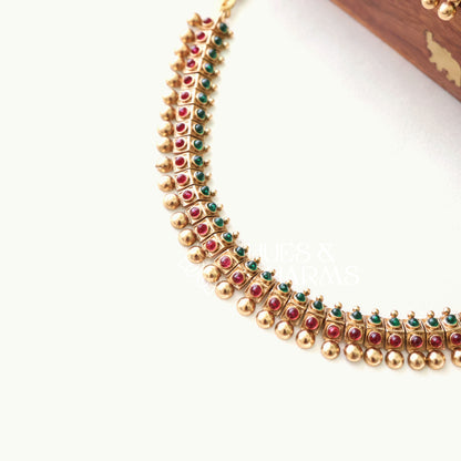 GOLDEN VARNIKA RUBY AND GREEN NECKLACE SET