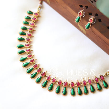 TRADITIONAL RUBY AND GREEN PALAKKA NECKLACE SET