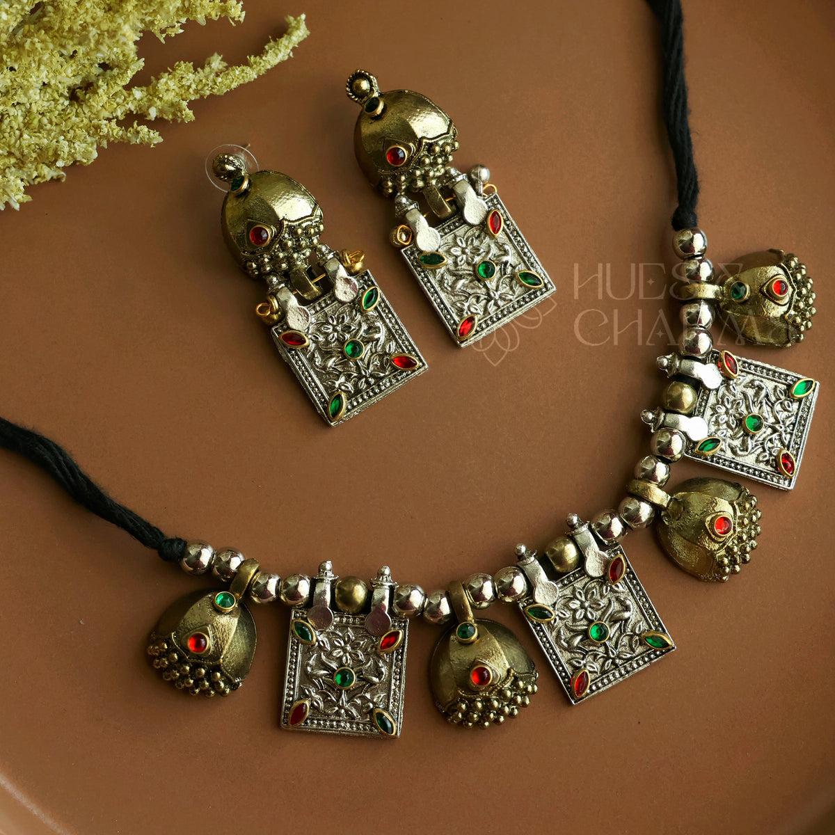 SAANVI OXIDISED DUAL TONE NECKLACE SET