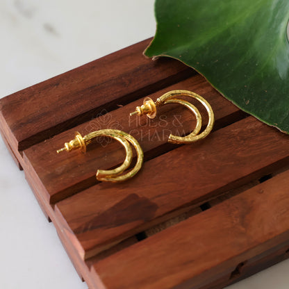 GOLDEN TEXTURED TWO LAYER AURA HOOP EARRINGS