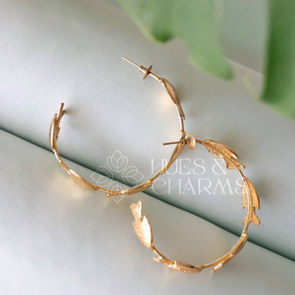 GOLDEN STATEMENT PISCES CHARM HOOP EARRINGS