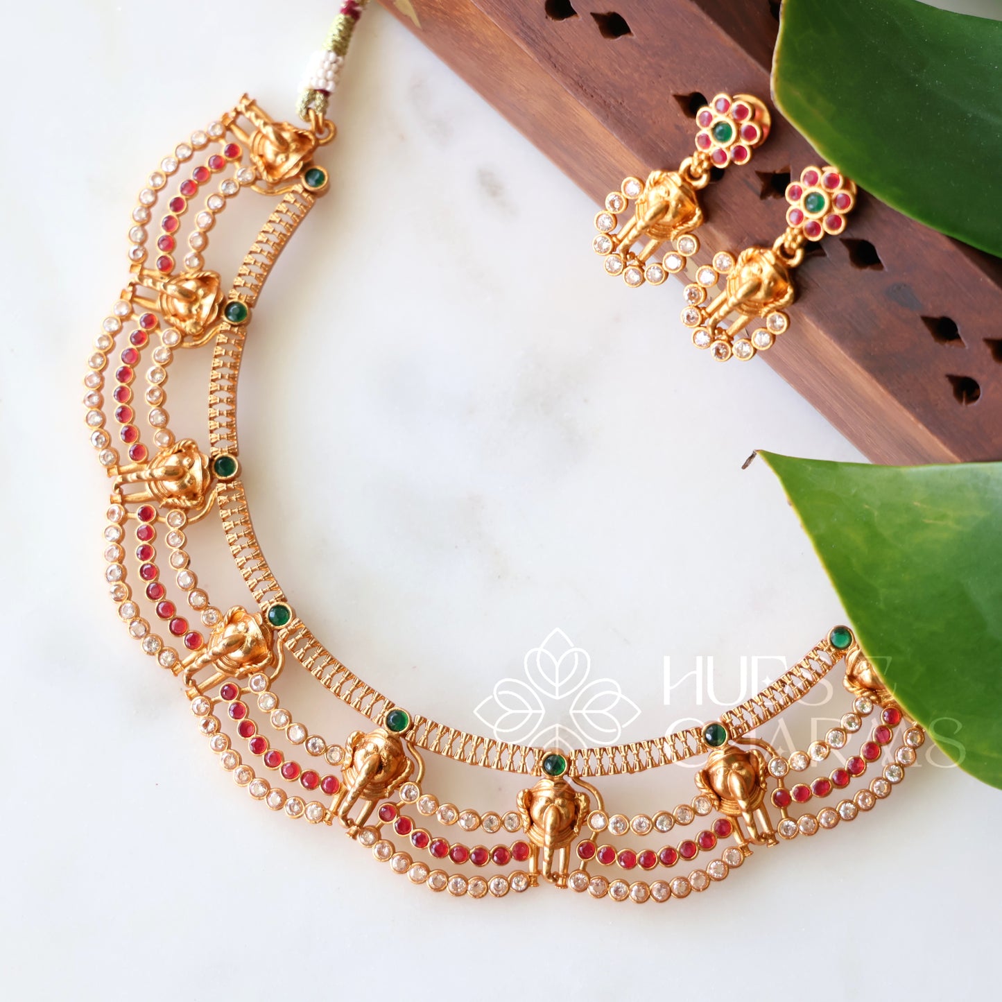 GOLDEN GAJA RATNA NECKLACE SET