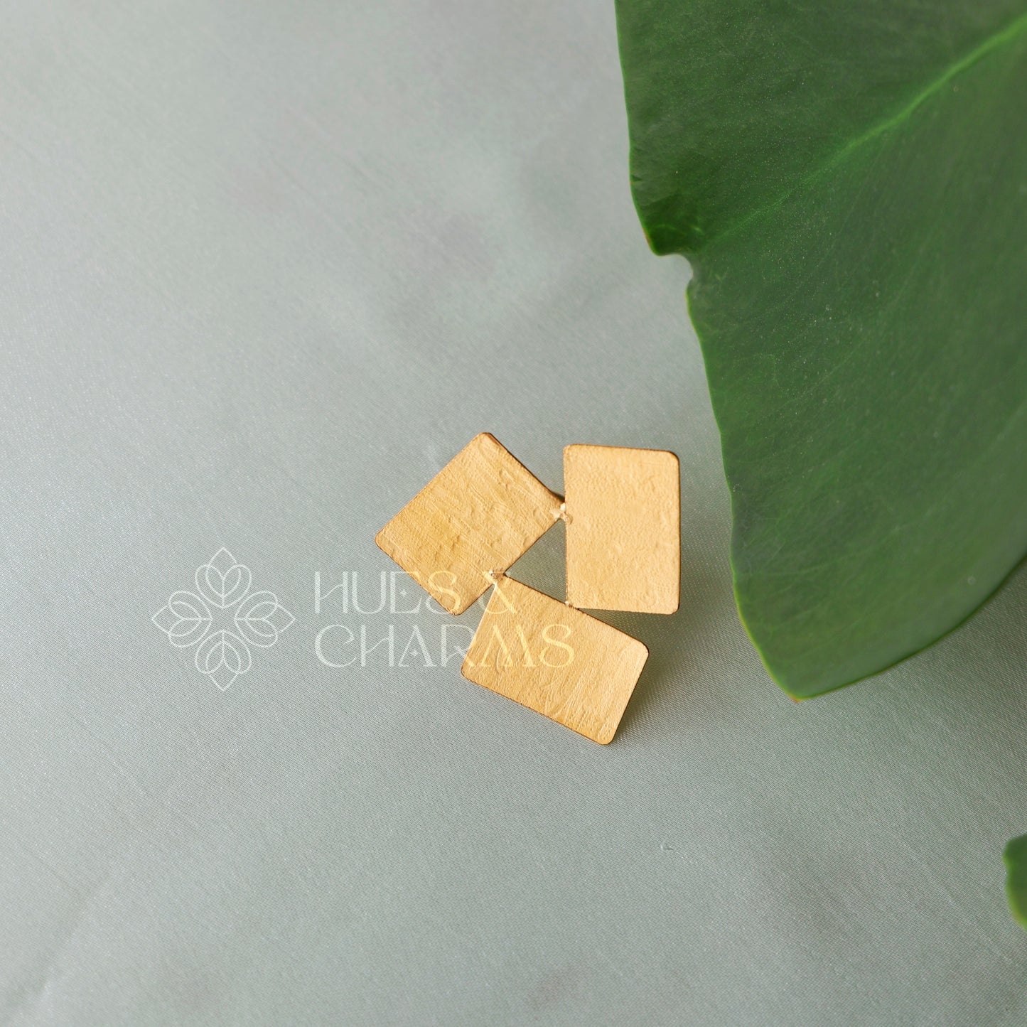 GOLDEN STACKED RECTANGLE ADJUSTABLE RING